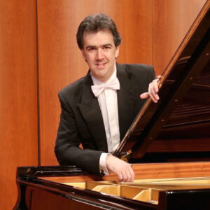 Alberto-Miodini-piano-CV-cut